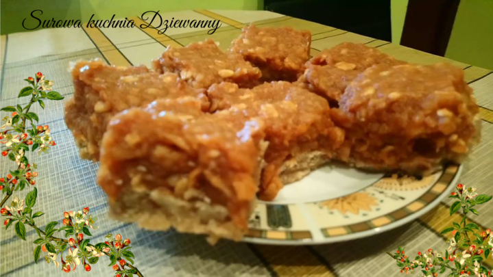 Surowa kuchnia Dziewanny(1).png