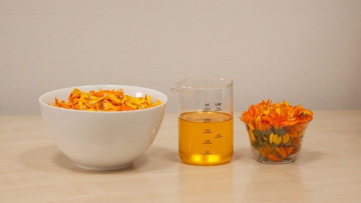 calendula-officinalis-1695980_960_720.jpg
